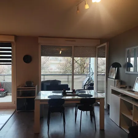 Charment 2 Pieces A Proche Du Centre
